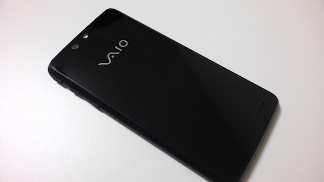 VAIO Phoneの背面