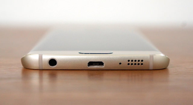 Galaxy S6 edgeの底部