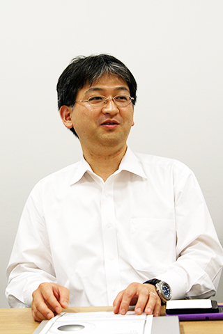 ネットワーク本部 技術企画室 リードエンジニアの大内氏