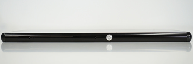 Xperia Z4の右側面