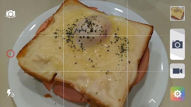 カメラアプリのユーザーインターフェース