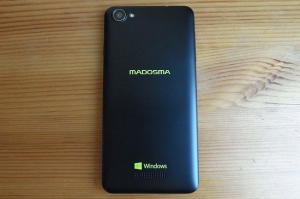 MADOSMAとWindowsロゴ