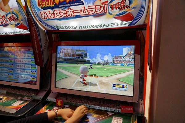 アーケードゲームのような特別な筐体でホームラン競争を楽しめたのだ。