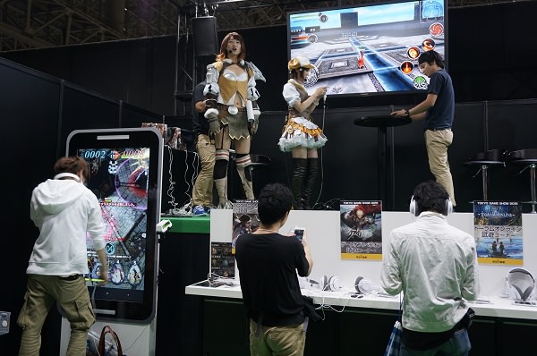 アソビモのブースでは、『アヴァベルオンライン』などの配信中のタイトルを試遊できた。