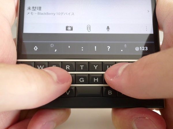 キーピッチが広く、指先での押し心地は快適そのもの