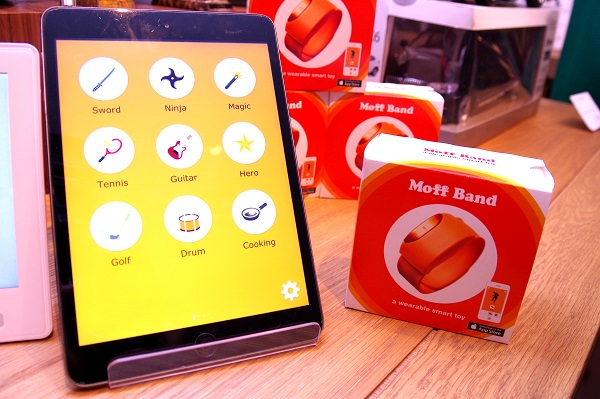 連携したスマホやタブレットから音がでる仕組み。効果音は様々
