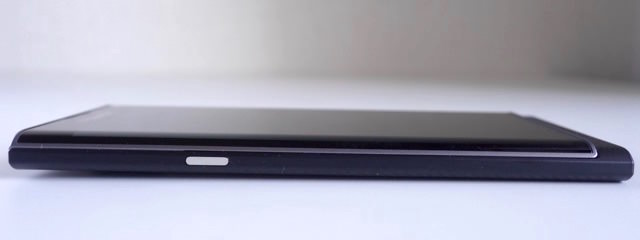 左には電源キー