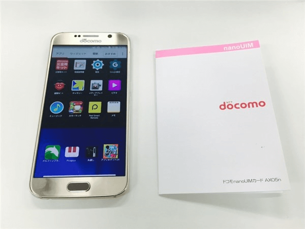SIMカードとスマートフォンを用意します