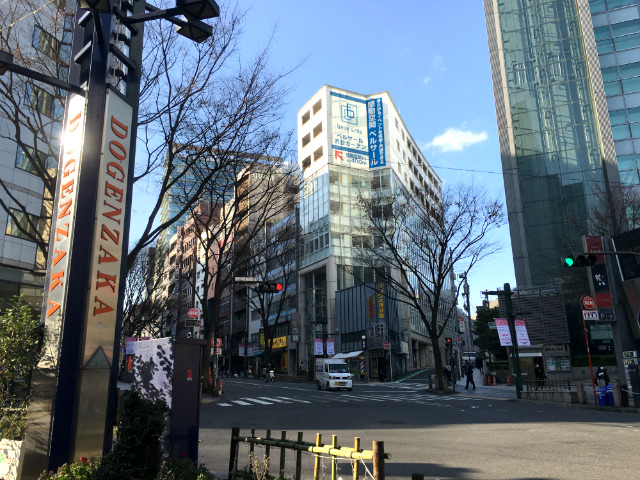 朝の渋谷・道玄坂