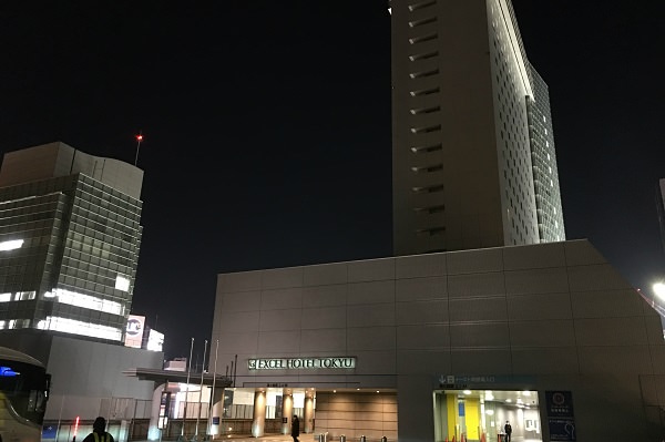 渋谷マークシティの中層階には深夜バスのターミナルがある