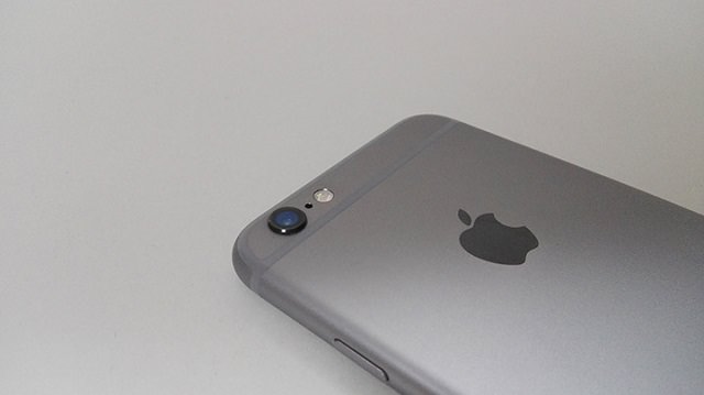 iPhone 6sを寄りで