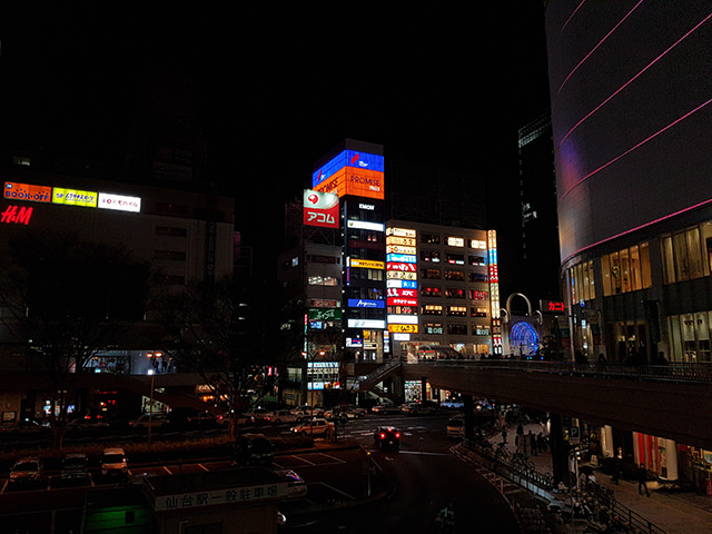 Galaxy S7 カメラ作例:夜の仙台駅西口(HDRオフ)