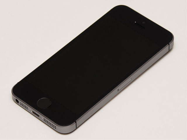 iPhone SE:フロントパネル