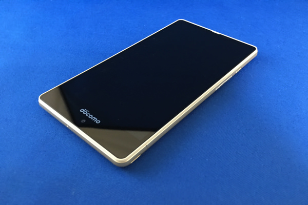 AQUOS EVER SH-04G:本体前面