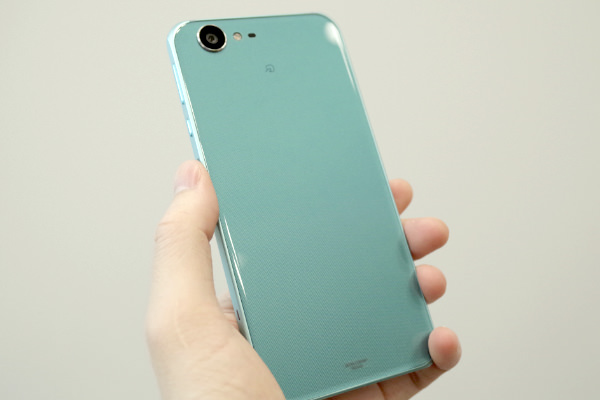 AQUOS Xx3 背面