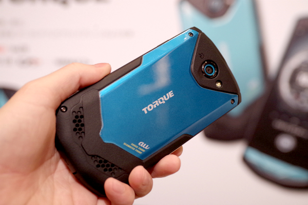 TORQUE G02(新色) 背面