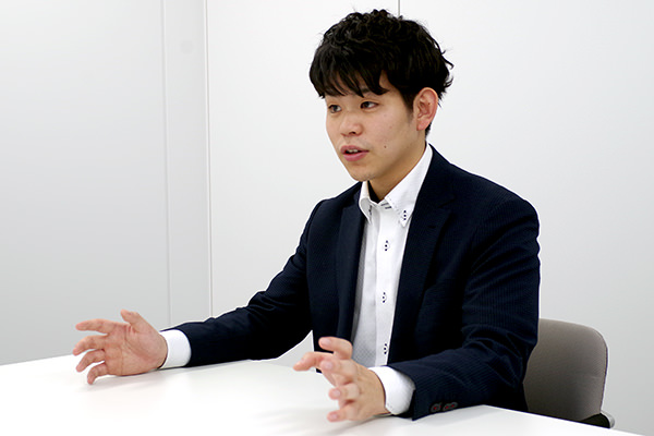 モバレコモバイルがMVNO業界に風穴を開けると意気込む藤内氏