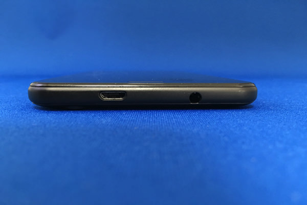 covia BREEZ X5 本体上側面