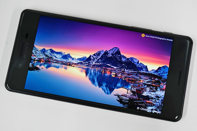 Xperia X Performance広色域、高コントラスト、高精細の3つの要素をもつ色表現力が豊かなディスプレイ