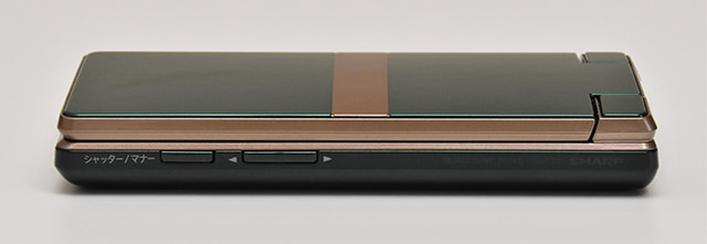 AQUOS K SHF33 側面(右)