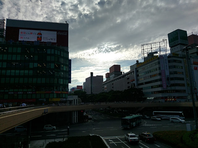 夕方の仙台駅前(HDRオフ)
