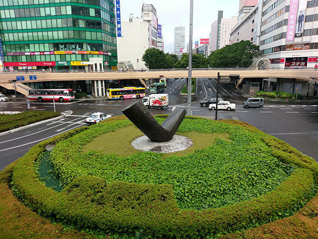 手前の緑を意識してプロモードで撮影した例