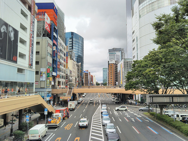 507SH カメラ作例:仙台駅前のデッキ上で撮影(HDRオン)