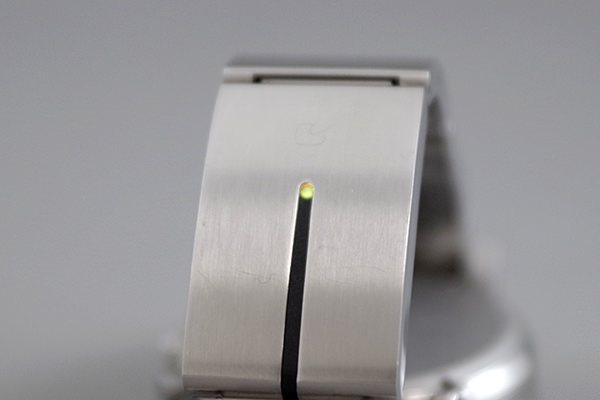 スマートフォンに来た通知をLEDで教えてくれる