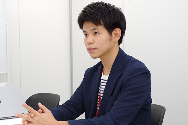 モバレコモバイルの担当者の藤内さん