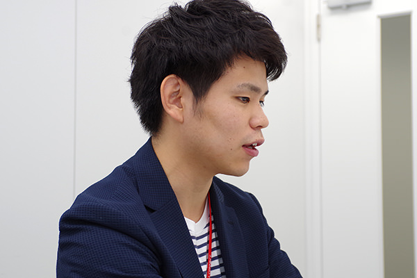 モバレコモバイルの担当者の藤内さん
