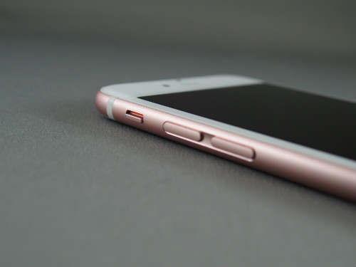 iPhoneはマナーモードに切り替えるスイッチを確認