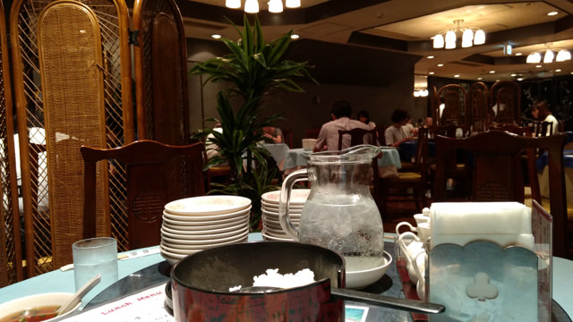 中華料理屋の店内