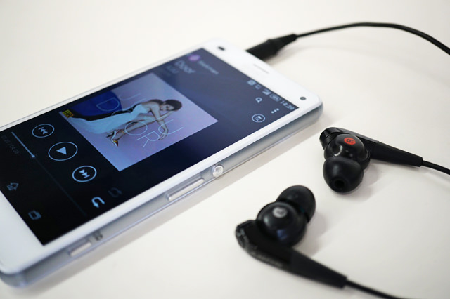 「Xperia Z3 Compact」ノイズキャンセリング機能