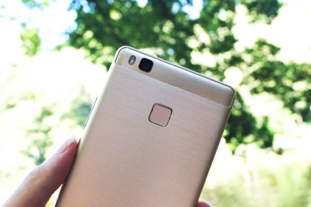 HUAWEI P9 lite:使い勝手が良い背面の指紋センサー