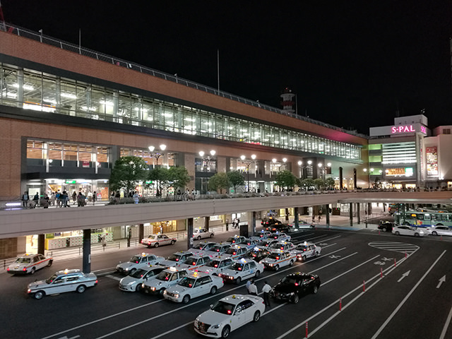 オートモードで撮影:夜の時間帯でも簡単・綺麗に記録しやすい印象