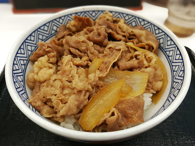 オートモードで撮影。これでも十分美味しそうに感じる