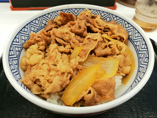 ナイスフードモードで撮影。全体的により温かみのある仕上がりに