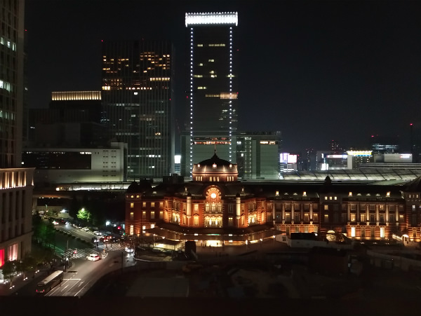 夜の東京駅を撮影