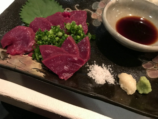 ダチョウの刺身