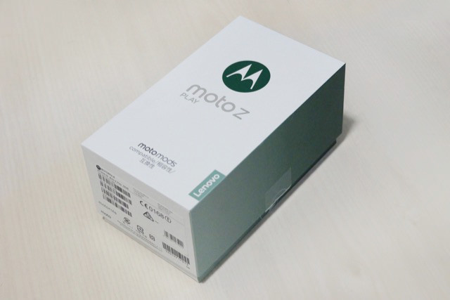 Moto Z Play:パッケージ