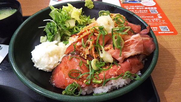 AQUOS EVER SH-02J:食事(ロースとビーフ丼)の撮影