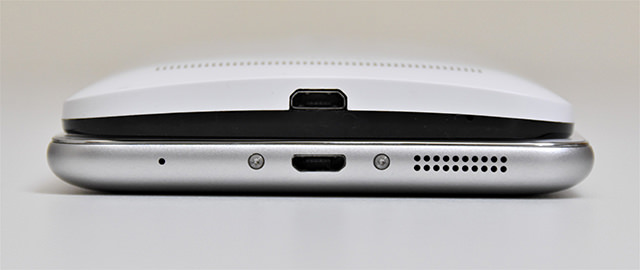 ZenFone 3 Laser(下)とZenFone 2 Laser(上)
