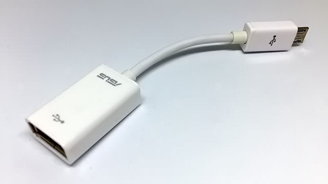 付属品のOTGケーブル