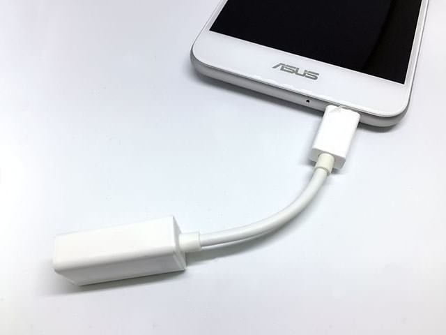 リバースチャージを使っている様子