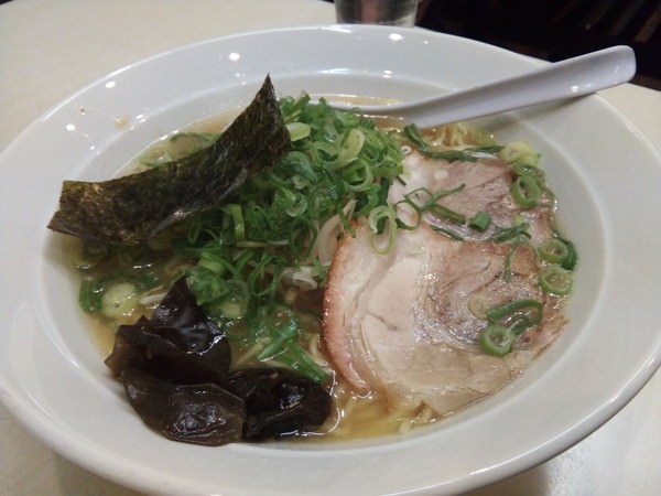Priori 4 カメラ作例:ラーメンをオートモードで撮影