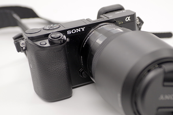 SONY α6000