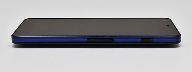 Android One S2 右側面