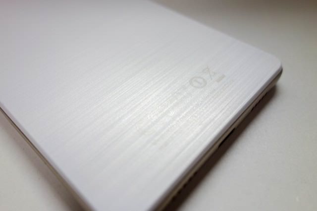 LUMIERE:低価格で購入できるスマートフォン