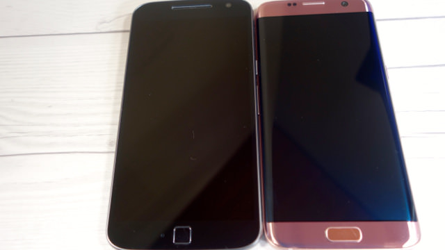 Galaxy S7 edgeとサイズを比較