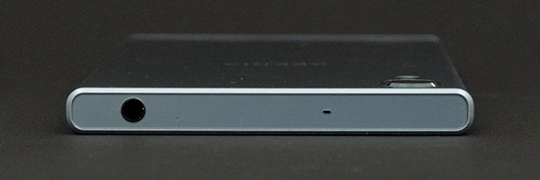 Xperia XZs 上部イヤホンジャック:アイスブルー